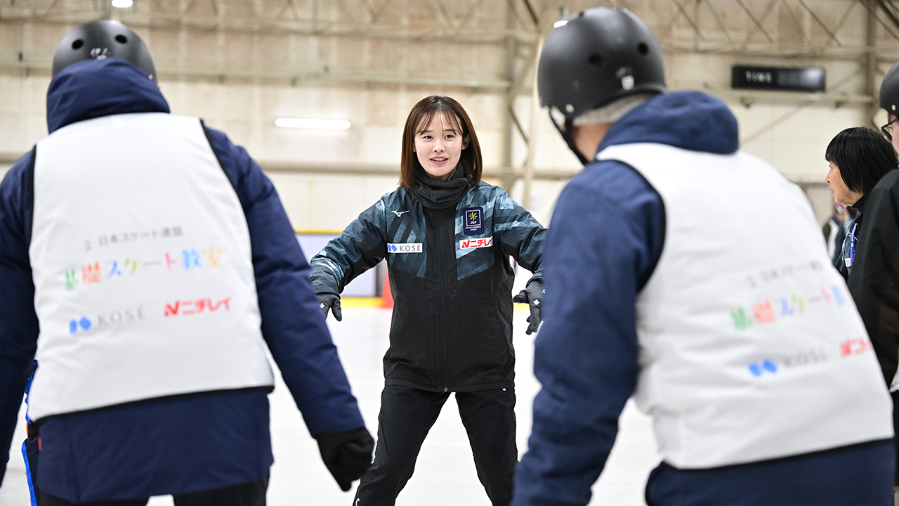 特別講師の郷亜里砂さん