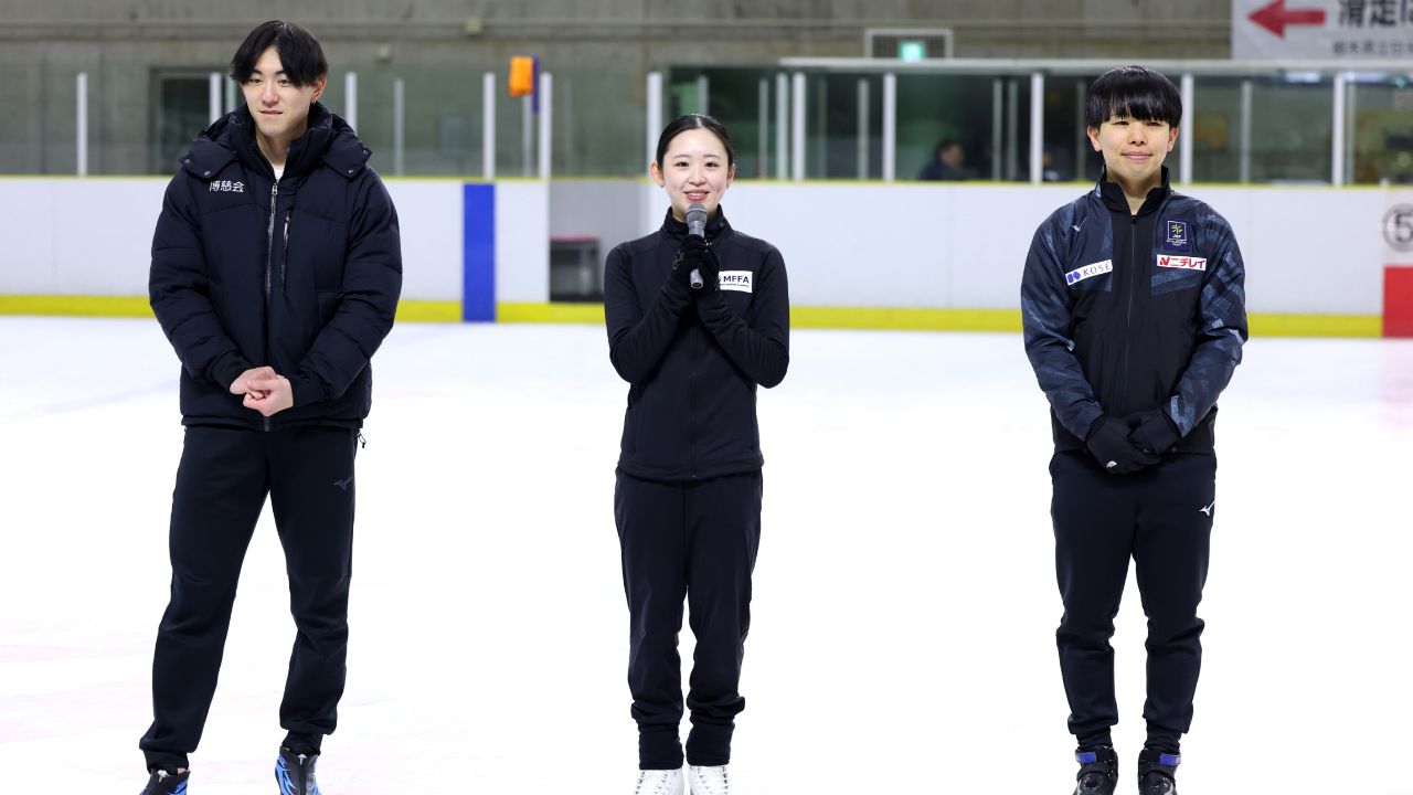 特別講師の青木祐奈さん、岩佐暖さん、野々村太陽さん
